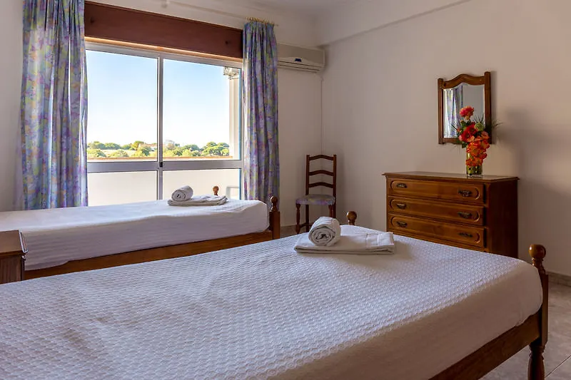 Cantinho Do Mar Albufeira Aparthotel